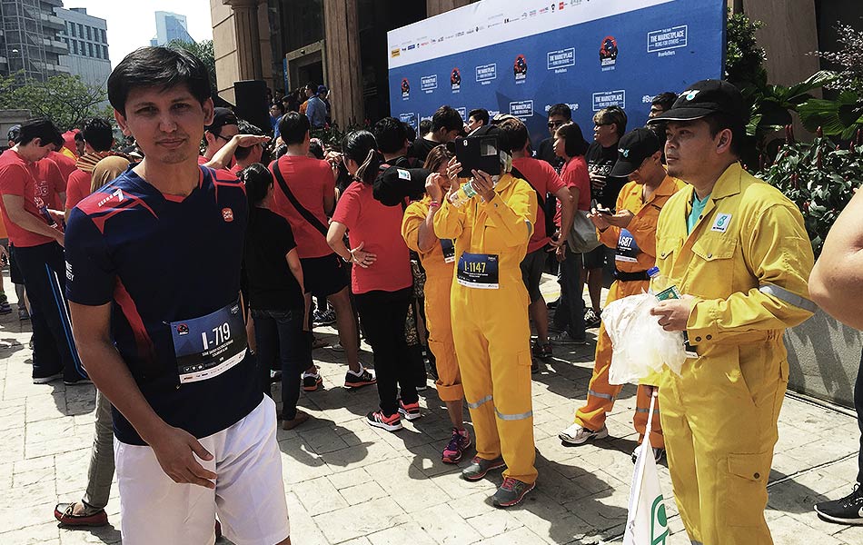 Sebahagian daripada peserta larian yang mengambil bahagian dalam acara larian Bursa Bull Charge 2015 yang diadakan pada Khamis, 20 Ogos 2015. - Astro Awani/ Firanah Anuar Sebahagian daripada peserta larian yang mengambil bahagian dalam acara larian Bursa Bull Charge 2015 yang diadakan pada Khamis, 20 Ogos 2015. - Astro Awani/ Firanah Anuar