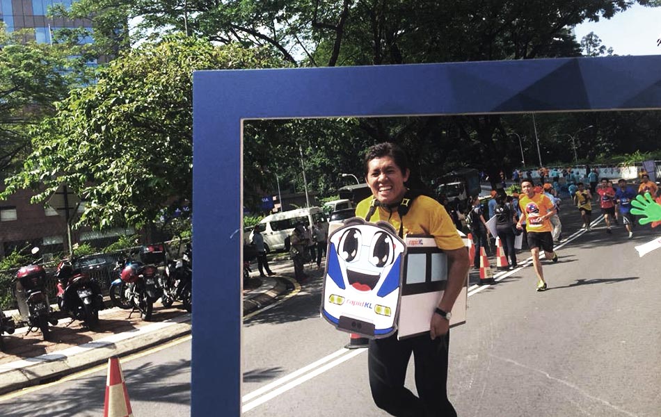salah seorang peserta wakil RapidKL - Gambar Twitter: @BursaMKTPLC salah seorang peserta wakil RapidKL - Gambar Twitter: @BursaMKTPLC