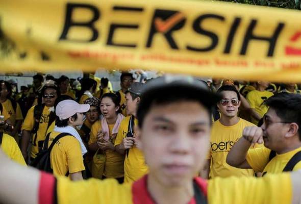 Pengharaman pakaian kuning dengan perkataan 'Bersih 4' adalah sah - Mahkamah Pengharaman pakaian kuning dengan perkataan 'Bersih 4' adalah sah - Mahkamah