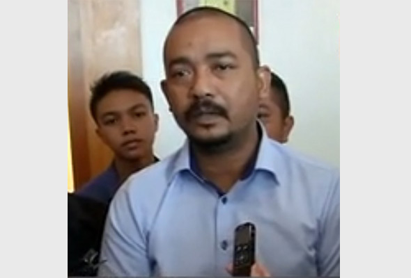 Father of kidnapped boy in Kajang buys ad to clear taxi driver's name Father of kidnapped boy in Kajang buys ad to clear taxi driver's name