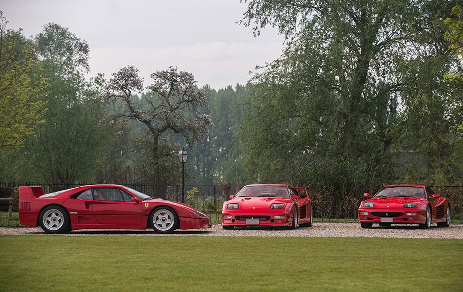 The F40 (gambar), yang dibina sempena ulang tahun ke-40 syarikat Ferrari pada 1987 adalah kenderaan paling laju yang diluluskan untuk kegunaan di atas jalanraya. Kelajuannya mampu mencecah sehingga 200 batu sejam. - AFPRELAX The F40 (gambar), yang dibina sempena ulang tahun ke-40 syarikat Ferrari pada 1987 adalah kenderaan paling laju yang diluluskan untuk kegunaan di atas jalanraya. Kelajuannya mampu mencecah sehingga 200 batu sejam. - AFPRELAX