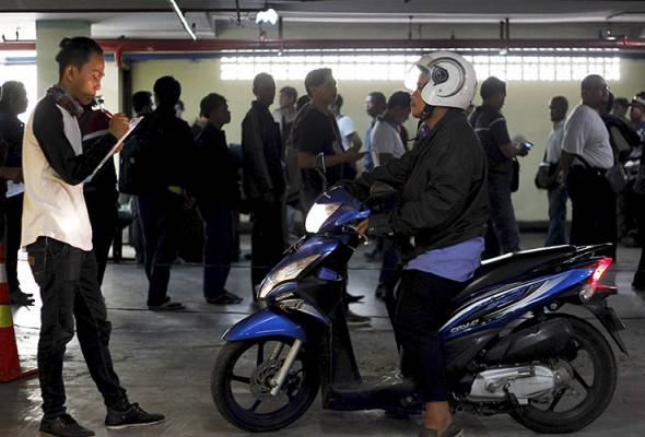 Syarikat teksi bermotor buat ujian 'bau tengik' untuk calon penunggang Syarikat teksi bermotor buat ujian 'bau tengik' untuk calon penunggang