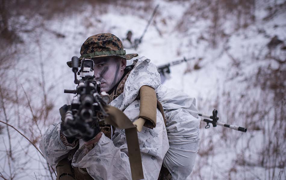 Kelihatan seorang askar dari Amerika Syarikat semasa latihan musim sejuk tahunan di Pyeongchang, kira-kira 180 kilometer ke timur Seoul, pada 28 Januari 2016. AFP PHOTO / Ed Jones Kelihatan seorang askar dari Amerika Syarikat semasa latihan musim sejuk tahunan di Pyeongchang, kira-kira 180 kilometer ke timur Seoul, pada 28 Januari 2016. AFP PHOTO / Ed Jones
