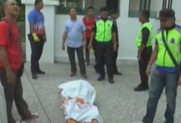 Mati dicampak dari tingkat tiga kondominium Mati dicampak dari tingkat tiga kondominium