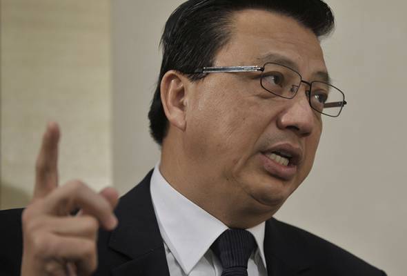 MH370: Malaysia hantar pasukan selepas serpihan diserah kepada CAA - Liow MH370: Malaysia hantar pasukan selepas serpihan diserah kepada CAA - Liow