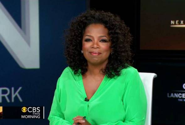 Oprah Winfrey bids final farewell to Chicago studio, staff | Astro Awani