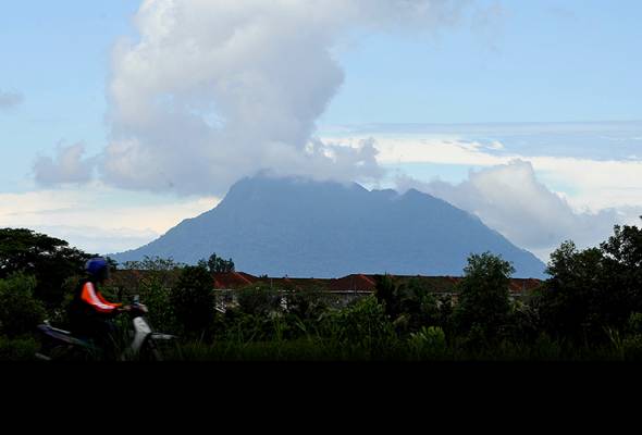 Kanak-kanak bekas penghidap sakit jantung tawan Gunung Santubong Kanak-kanak bekas penghidap sakit jantung tawan Gunung Santubong