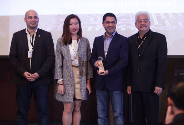 Obviously Harith Iskander raih dua emas Anugerah Media Digital Asia 2016 Obviously Harith Iskander raih dua emas Anugerah Media Digital Asia 2016