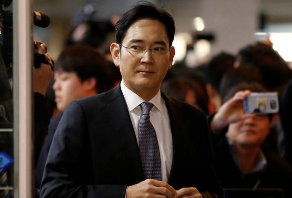 Korean PM to recommend presidential pardon for Samsung's Lee