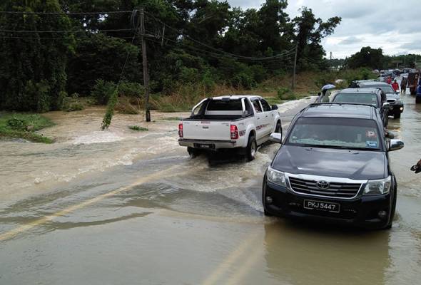 Banjir di Kelantan beransur reda, jumlah mangsa menurun Banjir di Kelantan beransur reda, jumlah mangsa menurun