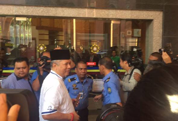 Annuar Musa tampil beri keterangan di SPRM Annuar Musa tampil beri keterangan di SPRM