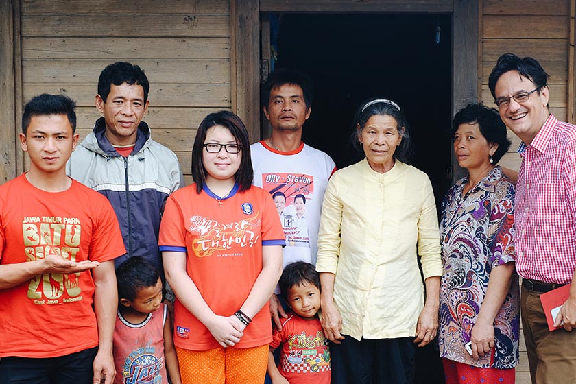  Fernando comes from a family of farmers who plant groundnuts and corn.