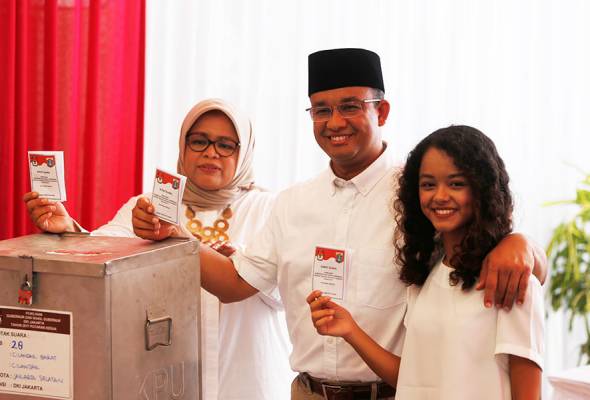 Pilkada Jakarta: Anies Baswedan tewaskan Ahok Pilkada Jakarta: Anies Baswedan tewaskan Ahok