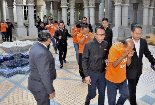 SPRM tahan polis berpangkat DSP bantu siasatan kes rasuah di Melaka SPRM tahan polis berpangkat DSP bantu siasatan kes rasuah di Melaka