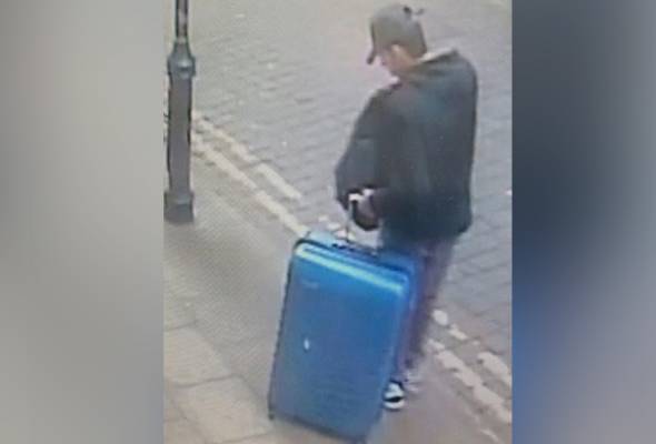 MI5 to review its handling of intelligence on Manchester bomber MI5 to review its handling of intelligence on Manchester bomber