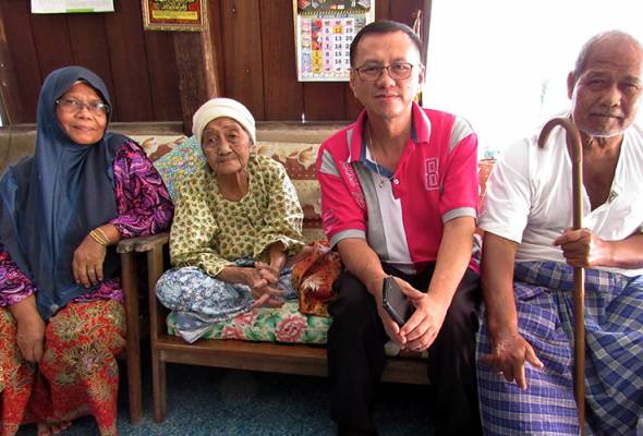 Ulam rahsia sihat warga emas berusia 102 tahun Ulam rahsia sihat warga emas berusia 102 tahun