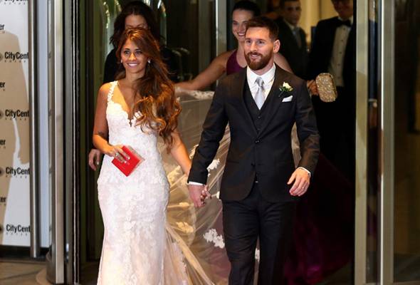 Messi, Rocuzzo disatukan dalam 'perkahwinan terhebat abad ini' Messi, Rocuzzo disatukan dalam 'perkahwinan terhebat abad ini'