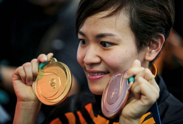 Gelaran juara dunia tak beri tekanan Cheong Jun Hoong Astro Awani