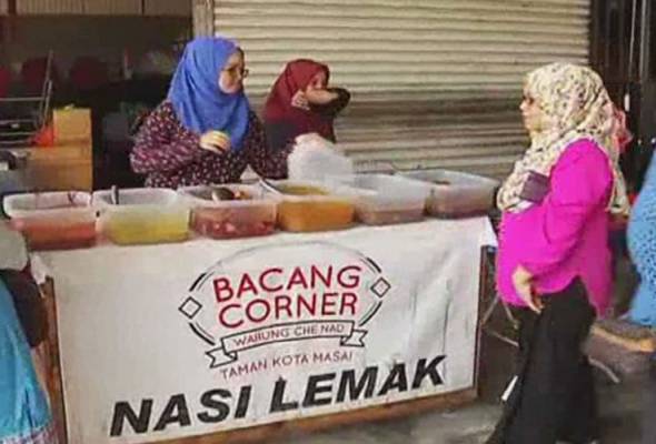 Akak 'nasi lauk singgit' buktikan berniaga tak perlu jual mahal Akak 'nasi lauk singgit' buktikan berniaga tak perlu jual mahal