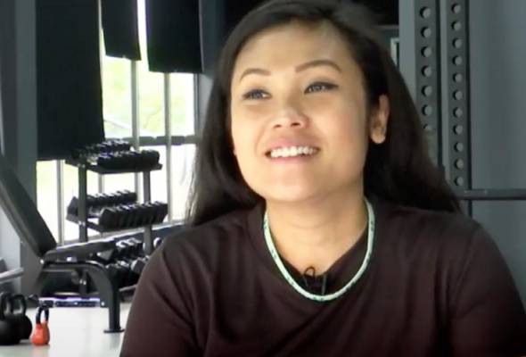 KL2017: 'Pingat emas kejutan buat saya dan negara' - Farah Begum KL2017: 'Pingat emas kejutan buat saya dan negara' - Farah Begum