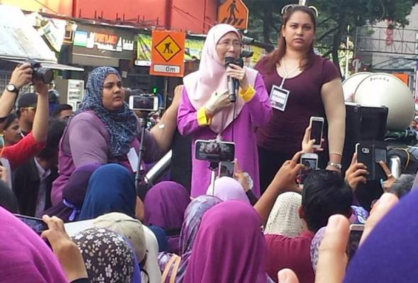 Wanita tolak politik toksik Wanita tolak politik toksik