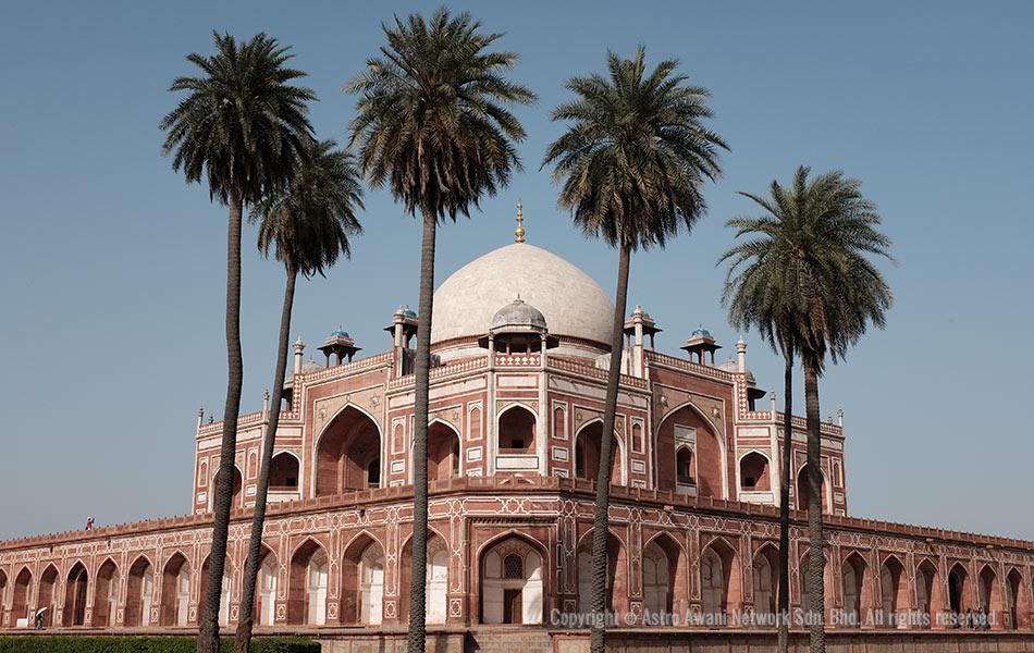 Makam Humayun dibina pada 1565 di Delhi atas arahan Maharani Bega Begum sebagai tempat persemadian suaminya, Maharaja Mughal ke-2, Humayun. Ia kemudian menjadi inspirasi kepada Maharaja Mughal ke-5, Shah Jahan untuk membina Taj Mahal pada 1632. - Astro AWANI / Israr Khalid Makam Humayun dibina pada 1565 di Delhi atas arahan Maharani Bega Begum sebagai tempat persemadian suaminya, Maharaja Mughal ke-2, Humayun. Ia kemudian menjadi inspirasi kepada Maharaja Mughal ke-5, Shah Jahan untuk membina Taj Mahal pada 1632. - Astro AWANI / Israr Khalid