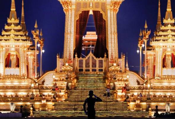 Upacara lima hari persemadian diraja Thai berakhir Upacara lima hari persemadian diraja Thai berakhir