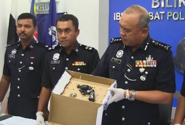 Dua anggota polis ditahan kerana menyamun Dua anggota polis ditahan kerana menyamun