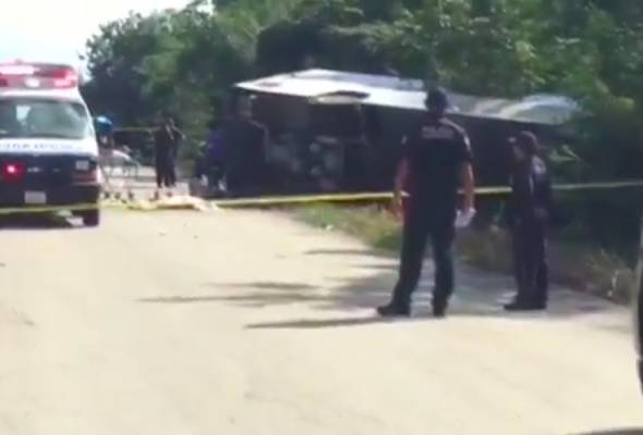 12 maut dalam kemalangan bas di Mexico 12 maut dalam kemalangan bas di Mexico