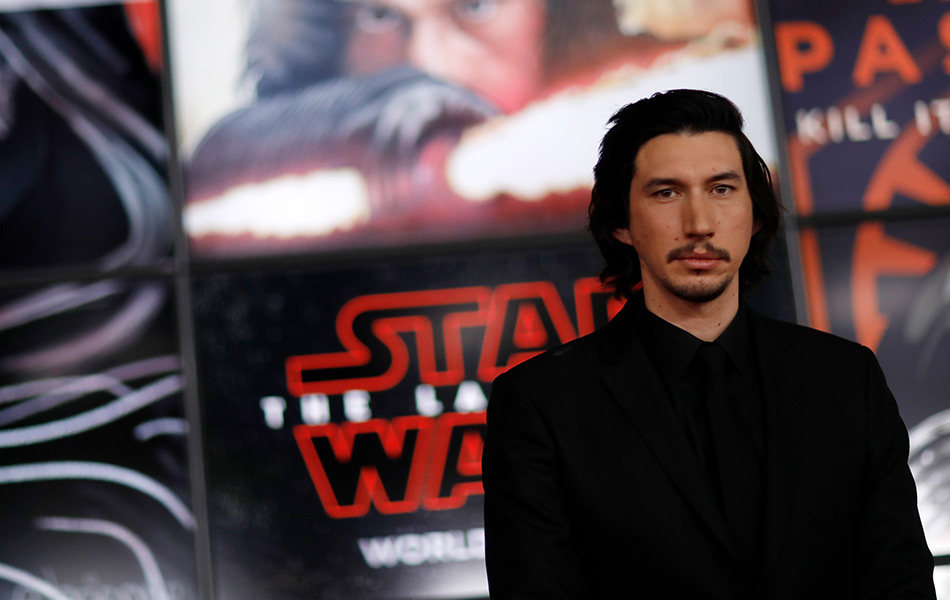 Pelakon Adam Driver di Tayangan Perdana Filem Star Wars: The Last Jedi di Los Angeles, California, 9 Disember, 2017. - REUTERS / Mario Anzuoni Pelakon Adam Driver di Tayangan Perdana Filem Star Wars: The Last Jedi di Los Angeles, California, 9 Disember, 2017. - REUTERS / Mario Anzuoni