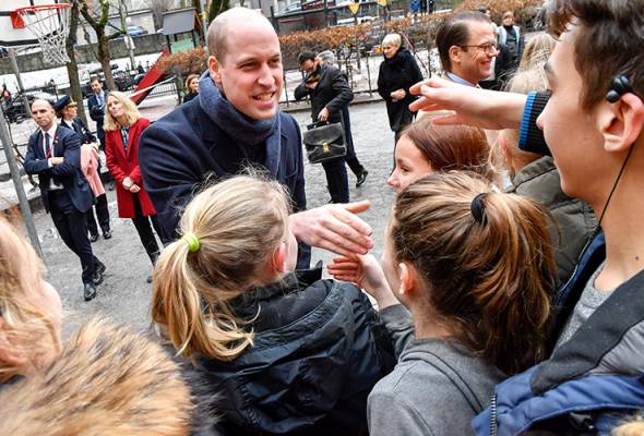 Putera William puji Sweden, kanak-kanak negara itu banyak beriadah walaupun musim sejuk Putera William puji Sweden, kanak-kanak negara itu banyak beriadah walaupun musim sejuk