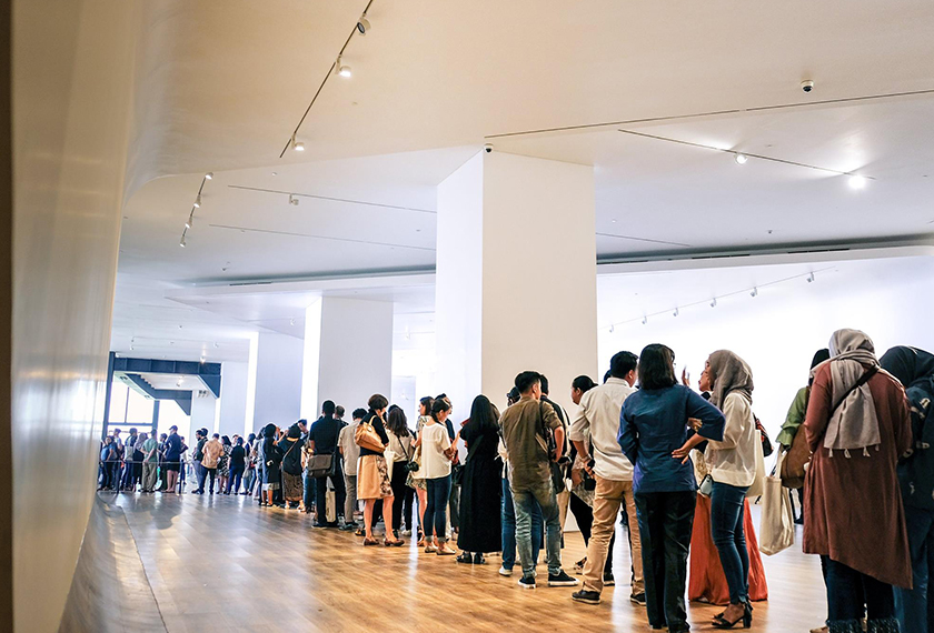 The sleek and welcoming MACAN is so popular that the museum must employ crowd control at times. Facebook Museum MACAN.