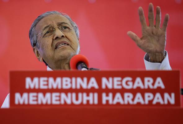 "Nak menang, jangan bergaduh sama sendiri" - Tun M  Astro 
