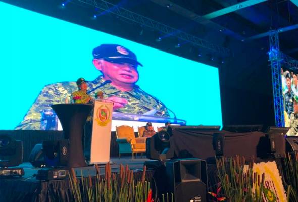 PM Najib umum kenaikan elaun, peruntukan tambahan RM20 juta kepada Rela PM Najib umum kenaikan elaun, peruntukan tambahan RM20 juta kepada Rela