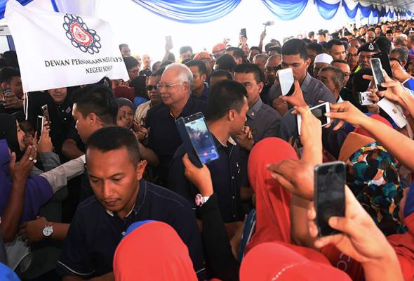 Manifesto pembangkang adalah manifesto 'Pak Pandir' - Najib