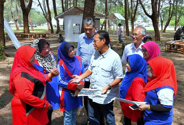 Hentikan projek ECRL bunuh harapan penduduk pantai timur Hentikan projek ECRL bunuh harapan penduduk pantai timur