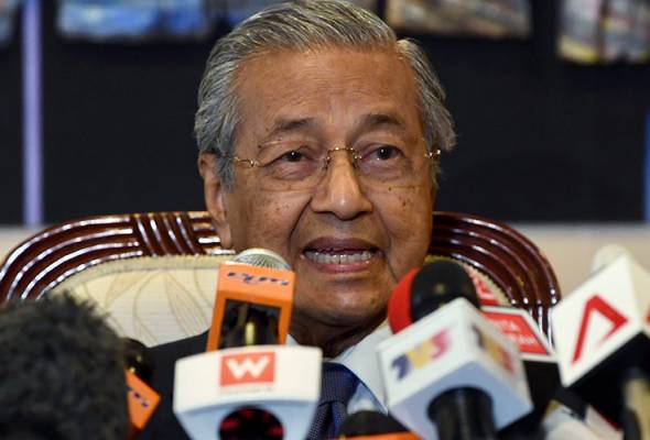 Ugut bunuh Dr Mahathir di FB, NGO buat laporan polis Ugut bunuh Dr Mahathir di FB, NGO buat laporan polis