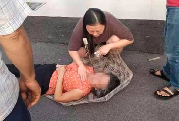 Perginya nenek kerana basikal tua Perginya nenek kerana basikal tua