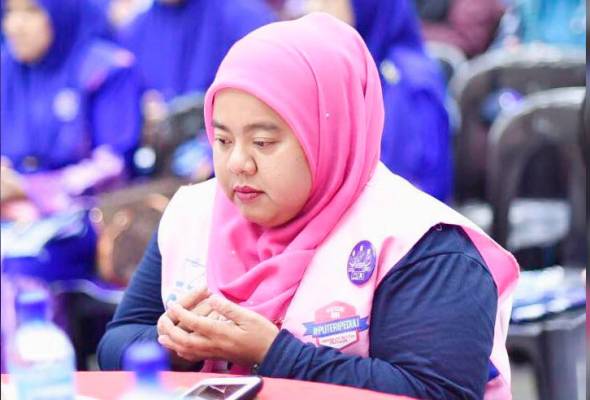 Aziah mahu meremajakan UMNO Aziah mahu meremajakan UMNO