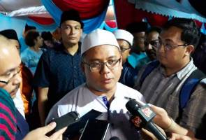 Calon tempatan adalah antara faktor yang telah diambil kira untuk bertanding pada PRK Dewan Undangan Negeri (DUN) Sungai Kandis. PRK Sungai Kandis: Ambil kira faktor calon tempatan - MB Selangor