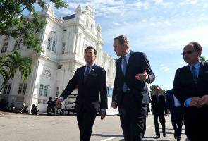 Kedua-dua bandaraya Adelaide dan George Town mempunyai banyak persamaan dari segi latar belakang sejarah. Datuk Bandar Adelaide lawat Pulau Pinang, bincang inisiatif bandaraya pintar