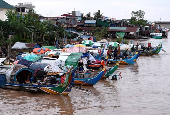 Kalimah 'Allah' dekatkan kampung perahu Mekong dengan Malaysia Kalimah 'Allah' dekatkan kampung perahu Mekong dengan Malaysia