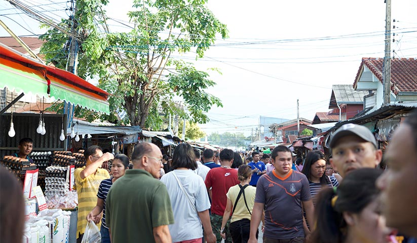  There is an air of anxiety – of uneasiness – as Thais wait for their next General Election. Ceritalah pix by Muhaimin