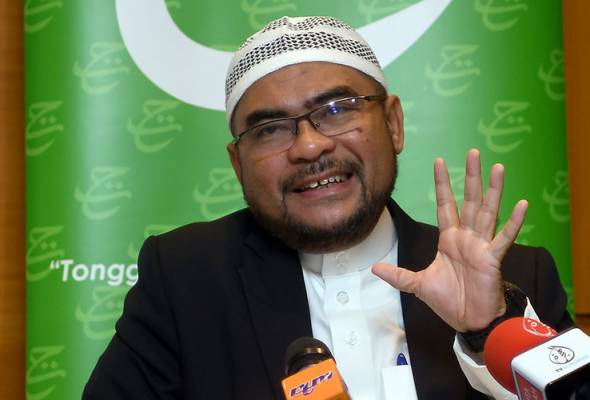 Kehadiran orang awam sewaktu sebatan 'pasangan songsang' perlu dilihat semula - Mujahid Rawa Kehadiran orang awam sewaktu sebatan 'pasangan songsang' perlu dilihat semula - Mujahid Rawa
