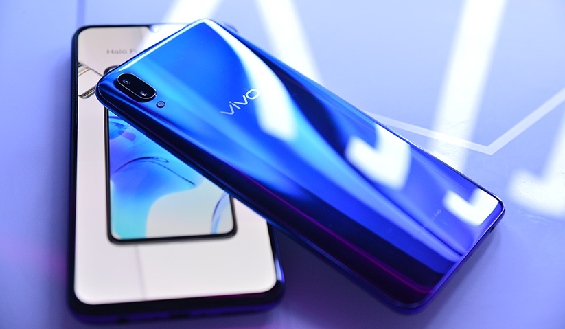 The V11 maintains Vivo's sleek and stylish design. The V11 maintains Vivo's sleek and stylish design.