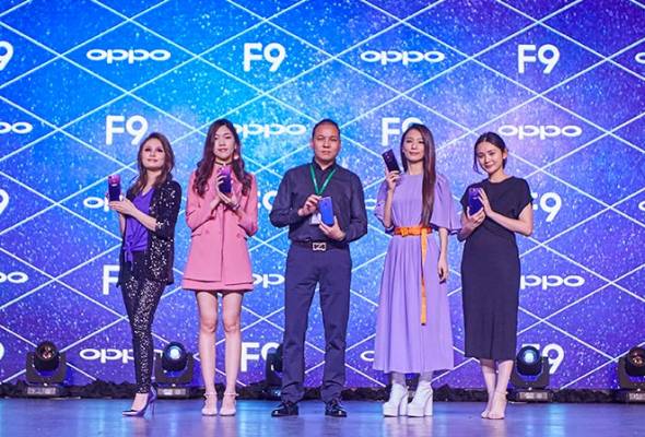 OPPO F9 memperkenalkan Starry Purple OPPO F9 memperkenalkan Starry Purple