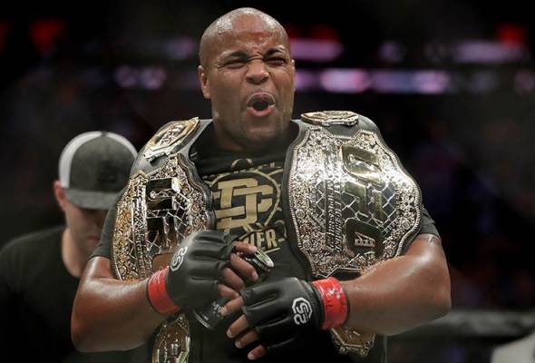 UFC: Brock Lesnar bersara, DC sah menentang Miocic UFC: Brock Lesnar bersara, DC sah menentang Miocic