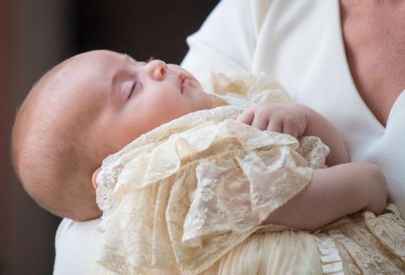 Putera Louis, bayi ketiga pasangan diraja Britain, didedahkan Putera Louis, bayi ketiga pasangan diraja Britain, didedahkan