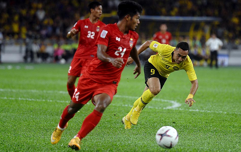 Aksi pemain kebangsaan Norshahrul Idlan Talaha sewaktu menentang pasukan Myanmar dalam kumpulan A pada Kejohanan Piala AFF Suzuki 2018 di Stadium Nasional Bukit Jalil, Kuala Lumpur pada 24 November 2018. Keputusan penuh, Malaysia 3-0 Myanmar. - fotoBERNAMA (2018) Aksi pemain kebangsaan Norshahrul Idlan Talaha sewaktu menentang pasukan Myanmar dalam kumpulan A pada Kejohanan Piala AFF Suzuki 2018 di Stadium Nasional Bukit Jalil, Kuala Lumpur pada 24 November 2018. Keputusan penuh, Malaysia 3-0 Myanmar. - fotoBERNAMA (2018)
