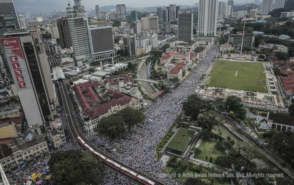 Himpunan 812 dari pandangan udara. Himpunan 812 dari pandangan udara.